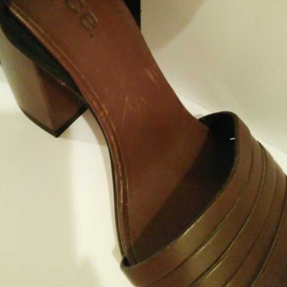 Sold😝VINCE|  Lara Banded Sandal in Olive Brown - Picture 8 of 8